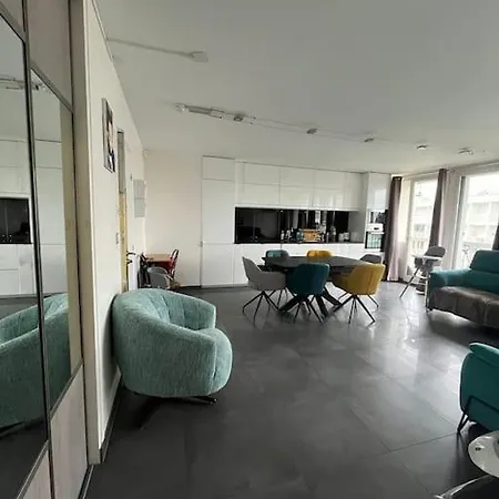 Spacieux Et Luxueux Apartment